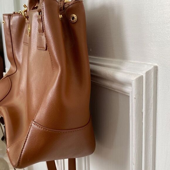 Tory Burch Women's Leather Robinson Double Zip Tote Large Camel Tan - Picture 2 of 9